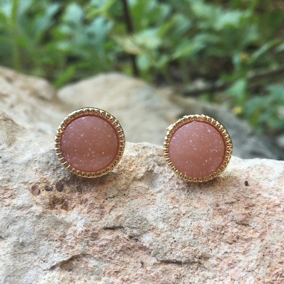Boho Boutique Jewelry - Restock!🌸 Druzy Quartz Stud Earrings!!!🌷